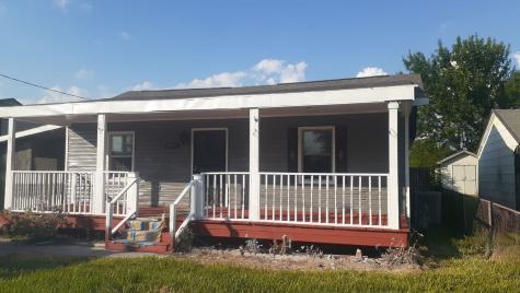 3862 Lincoln Avenue Groves TX 77619