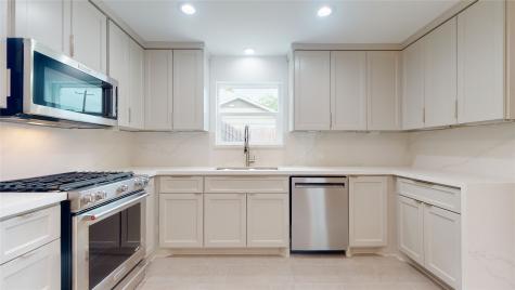 9746 Tappenbeck Drive Houston TX 77055