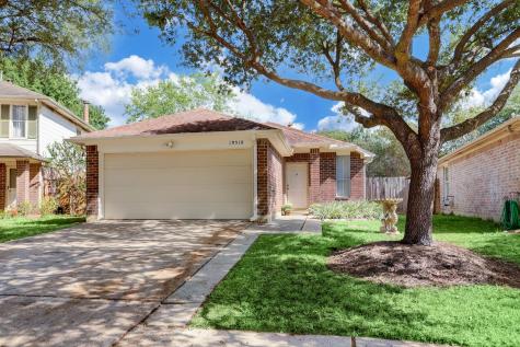 19518 Sandy Bank Drive Tomball TX 77375
