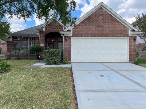 4823 Lochman Lane Pearland TX 77584