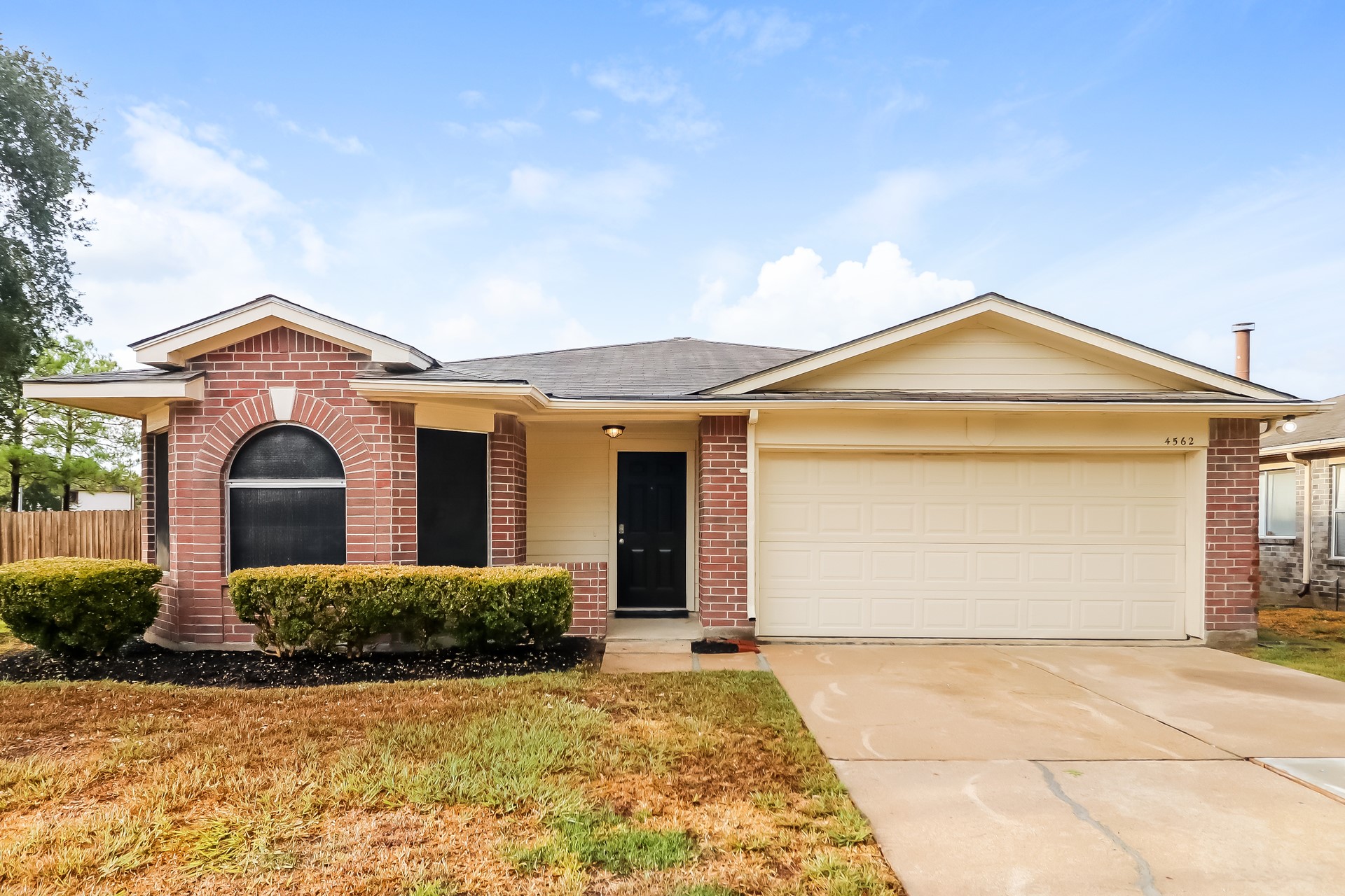 4562 Buckleridge Road Houston TX 77053