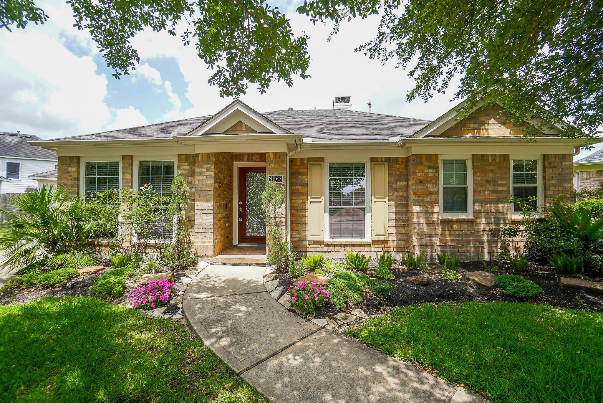4923 Lake Georgetown Court Richmond TX 77407