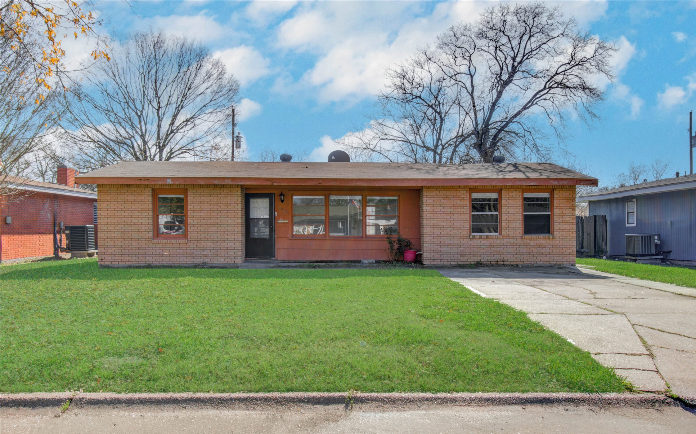 1913 2nd Avenue N Texas City TX 77590