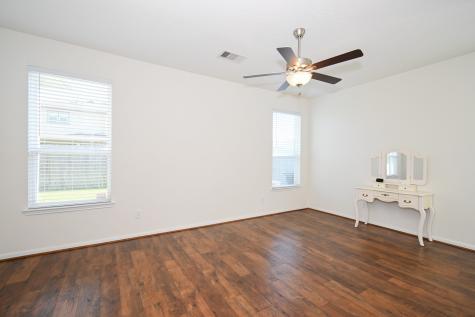 2607 Oakwood Bluff Trail Houston TX 77038