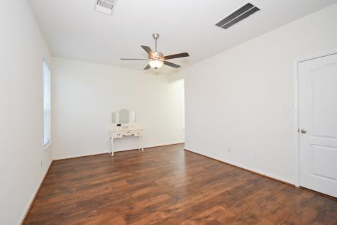2607 Oakwood Bluff Trail Houston TX 77038
