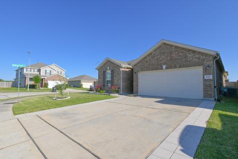2607 Oakwood Bluff Trail Houston TX 77038