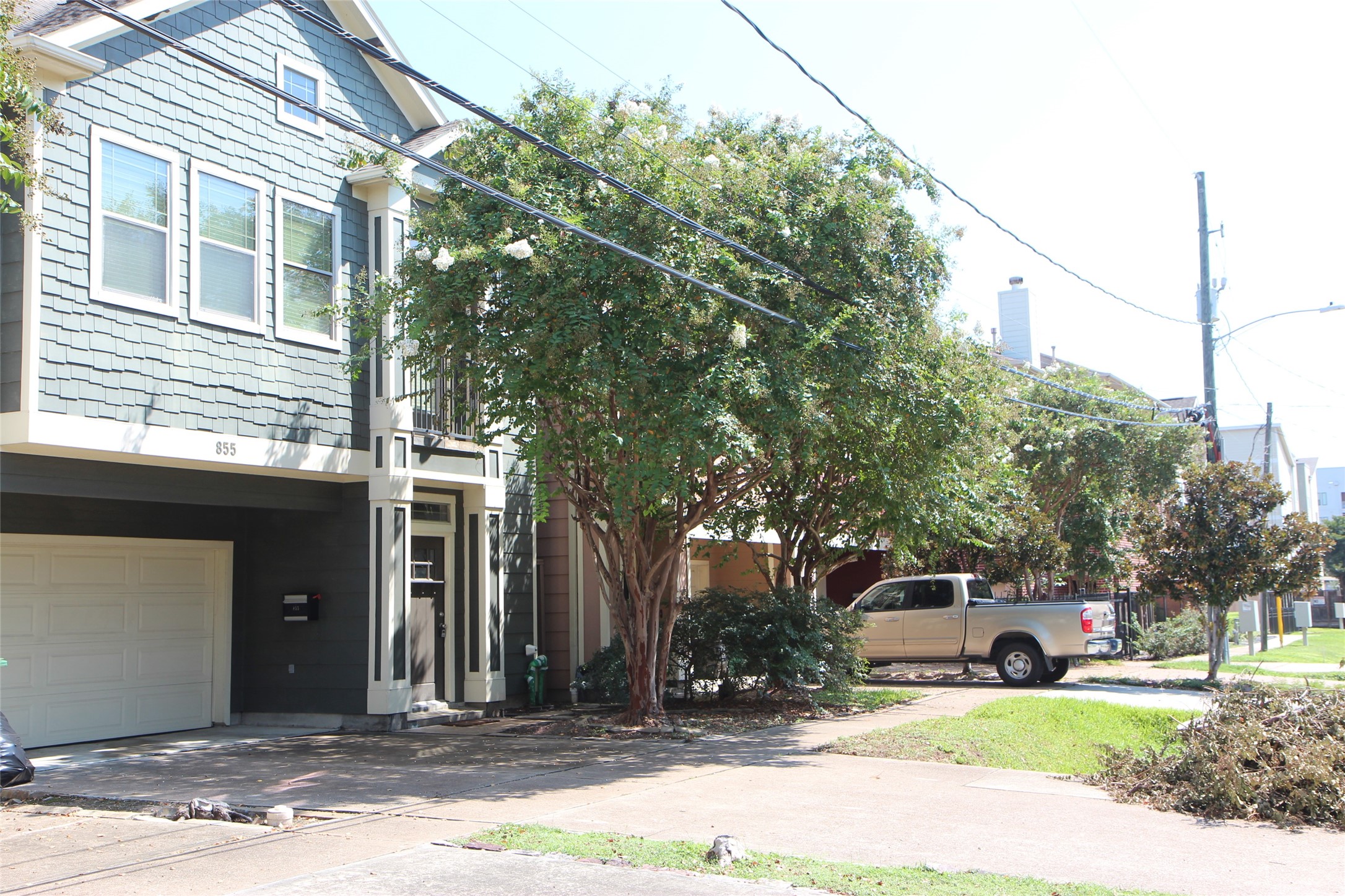 855 W 25th Street Houston TX 77008