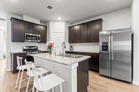 818 Deerhurst Lane Magnolia TX 77354