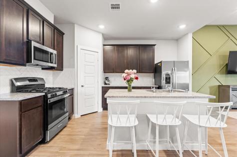 818 Deerhurst Lane Magnolia TX 77354