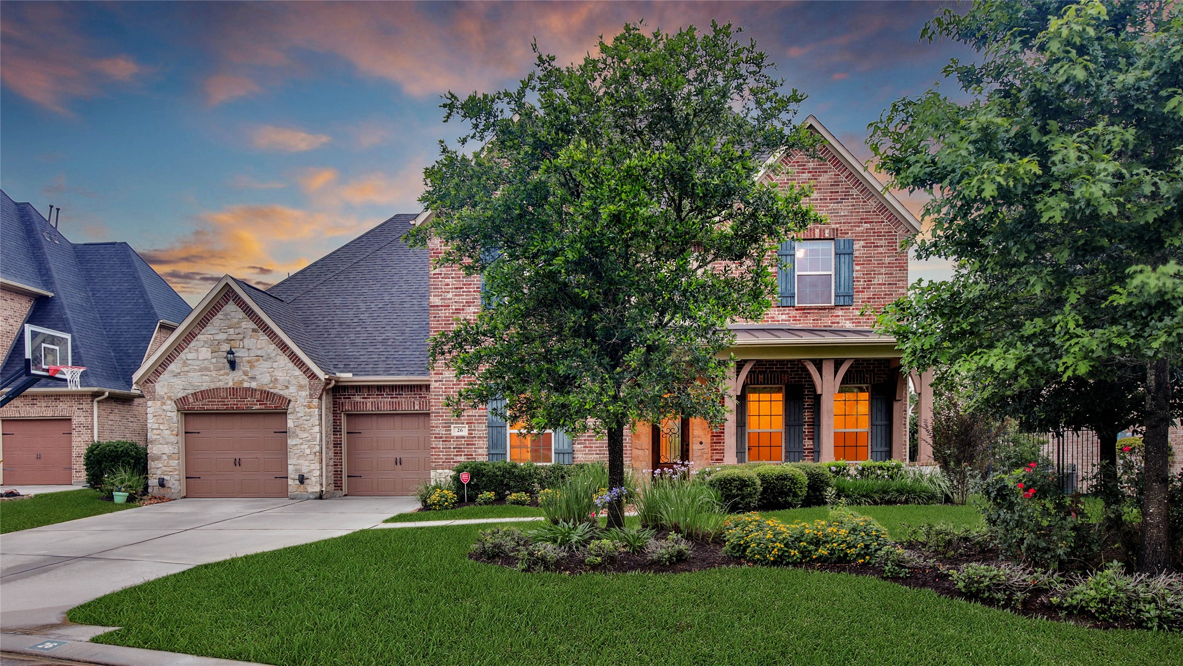 26 Beacons Light Place Tomball TX 77375