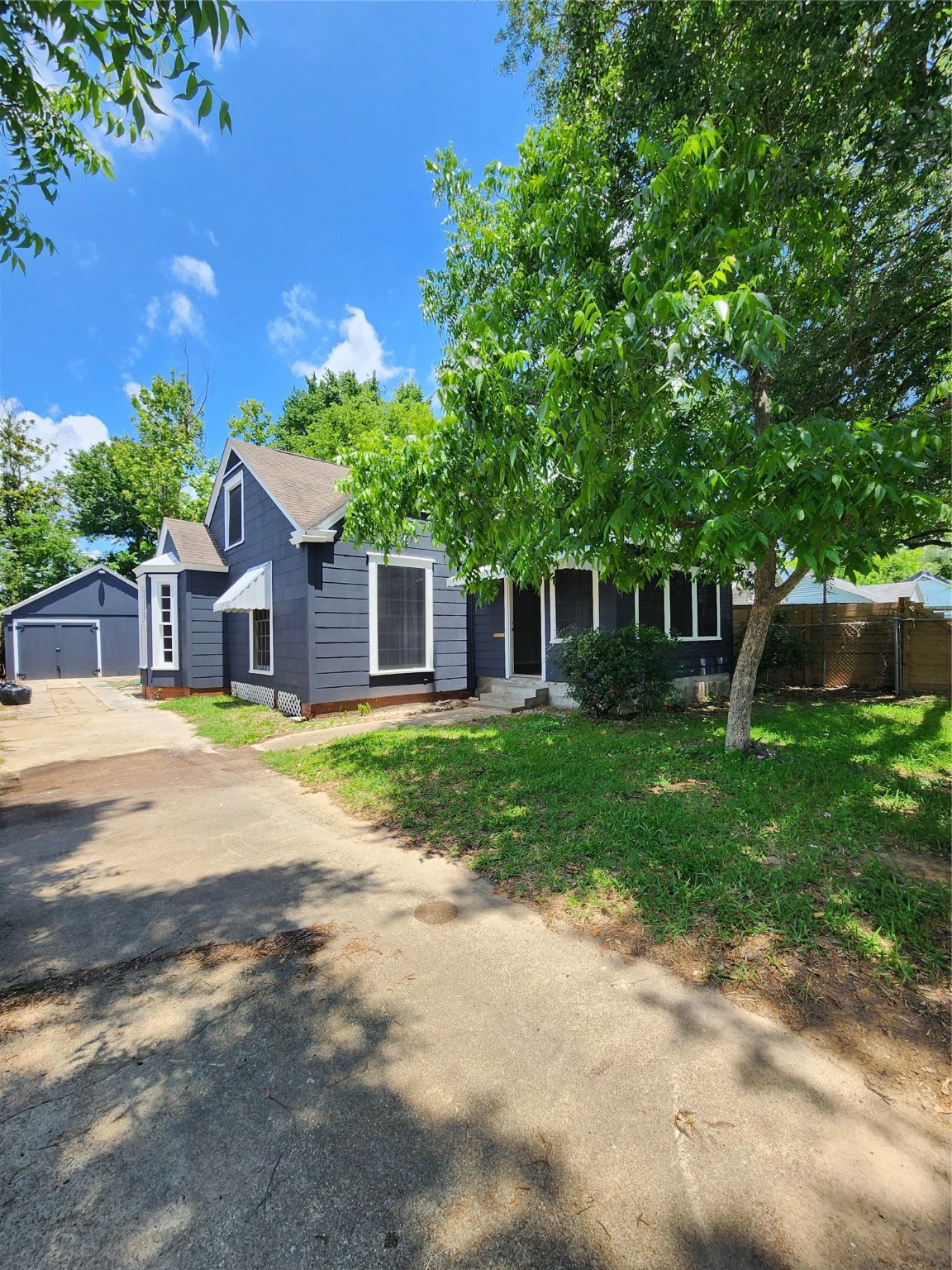 7617 Elm Street Houston TX 77023