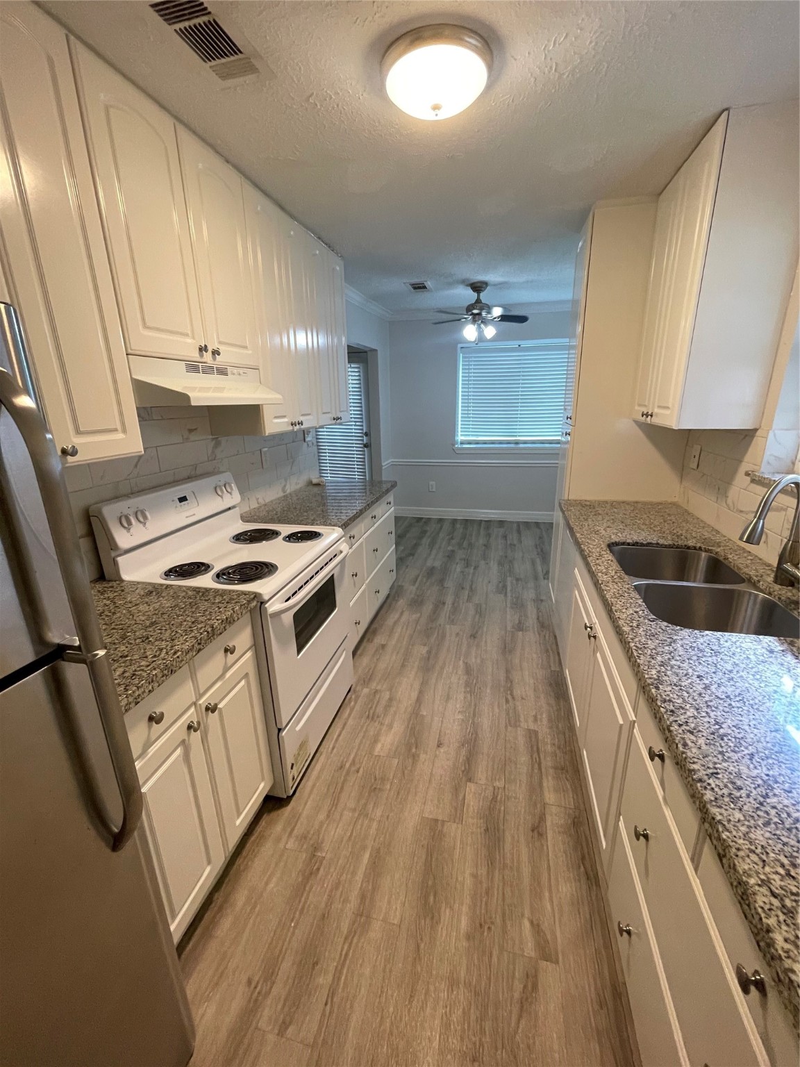 16126 Barcelona Drive Friendswood TX 77546