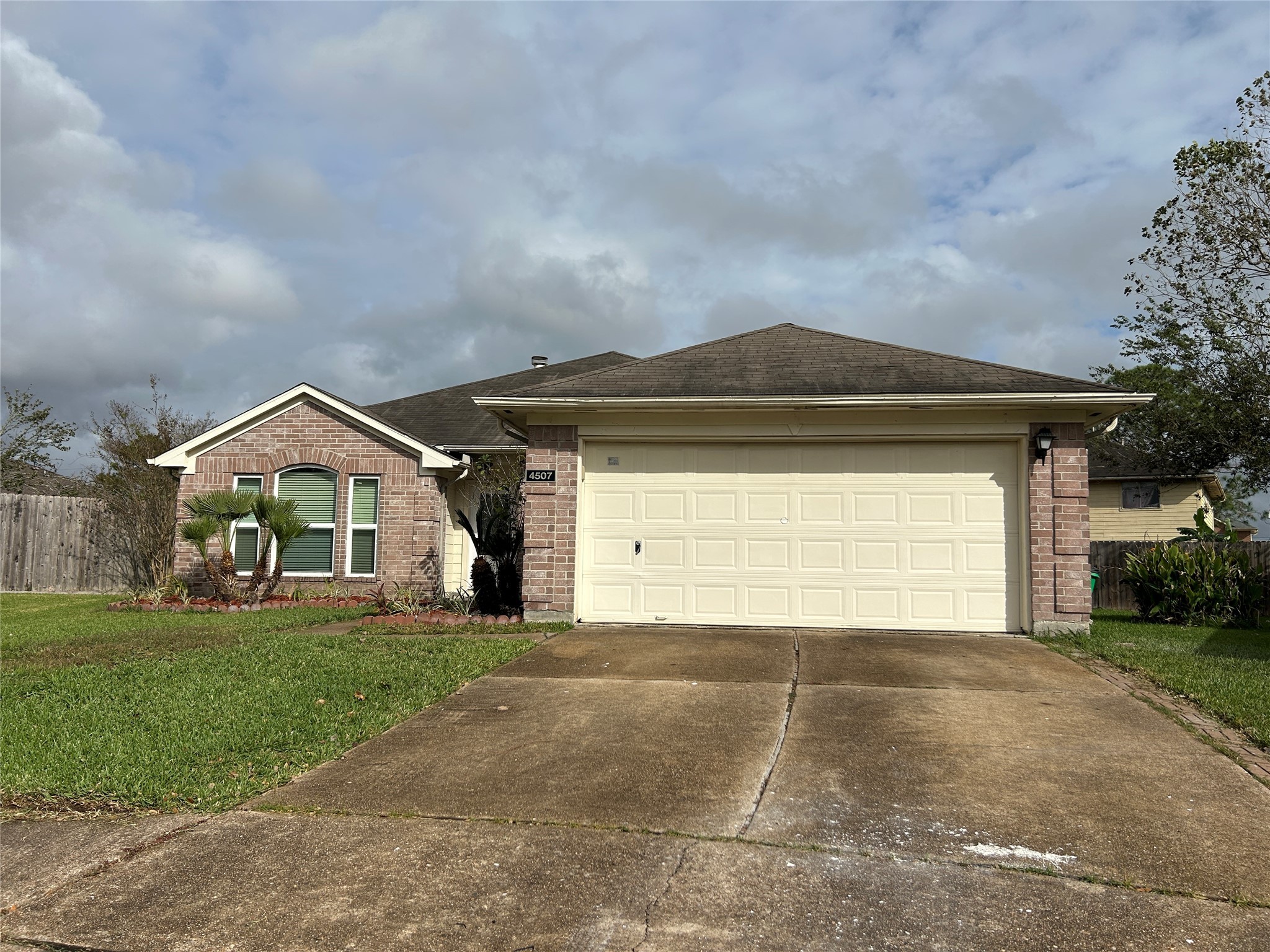 4507 Hunter Green Court Fresno TX 77545