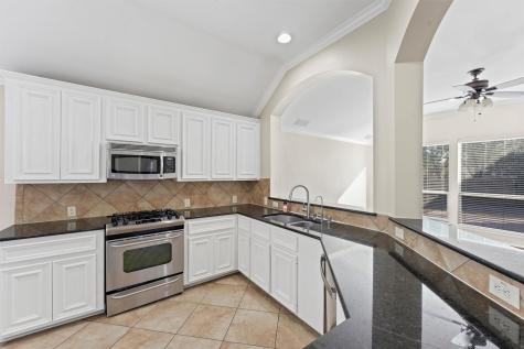 2801 Highland Lake Court Pearland TX 77584