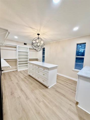 300 Dunnam Avenue Cleveland TX 77327
