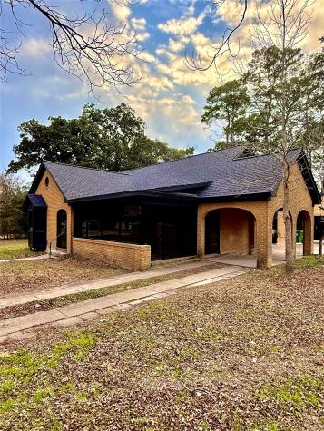 300 Dunnam Avenue Cleveland TX 77327