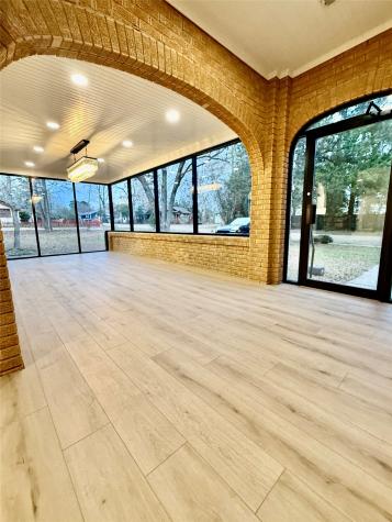 300 Dunnam Avenue Cleveland TX 77327