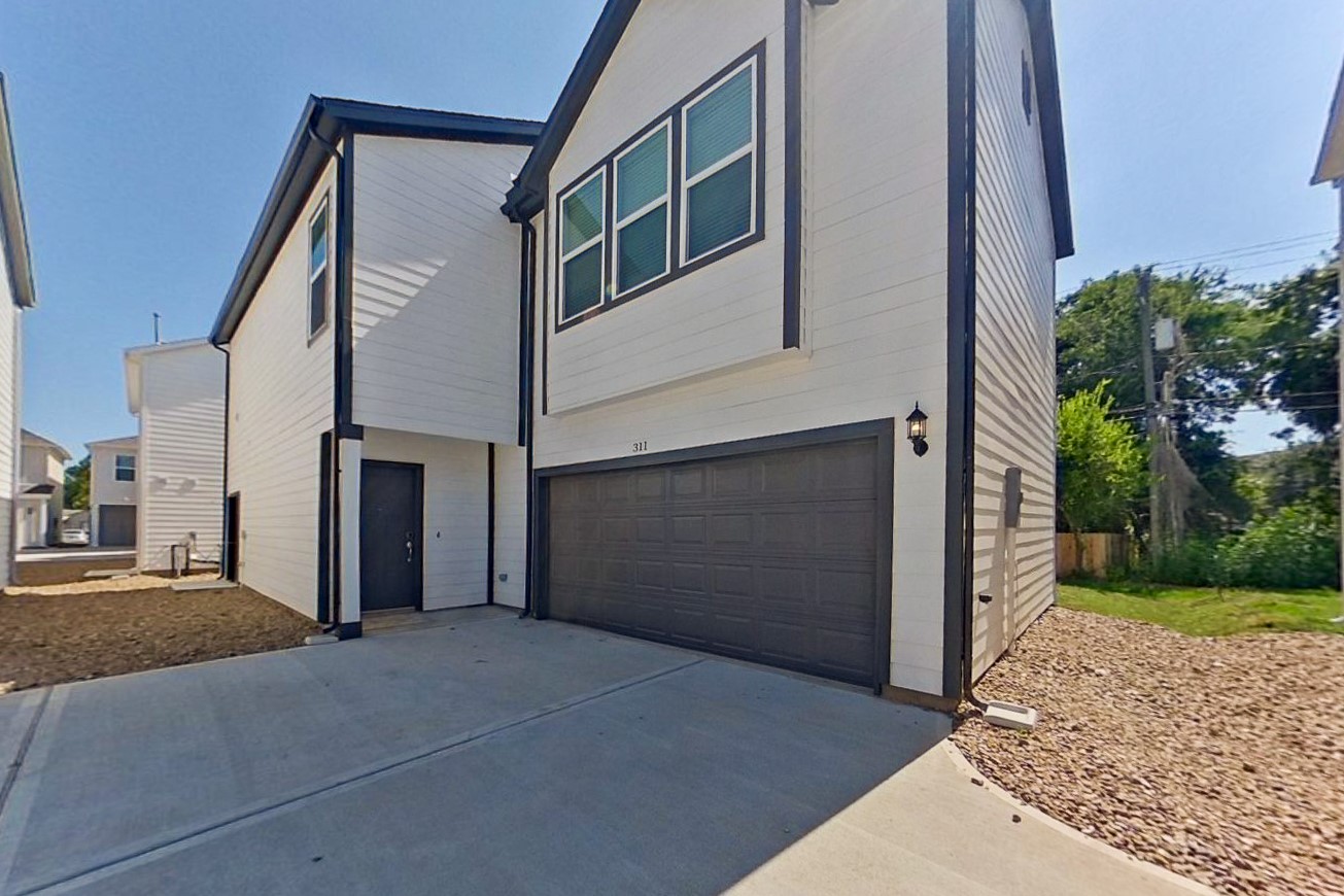 311 Huisache Street Lake Jackson TX 77566