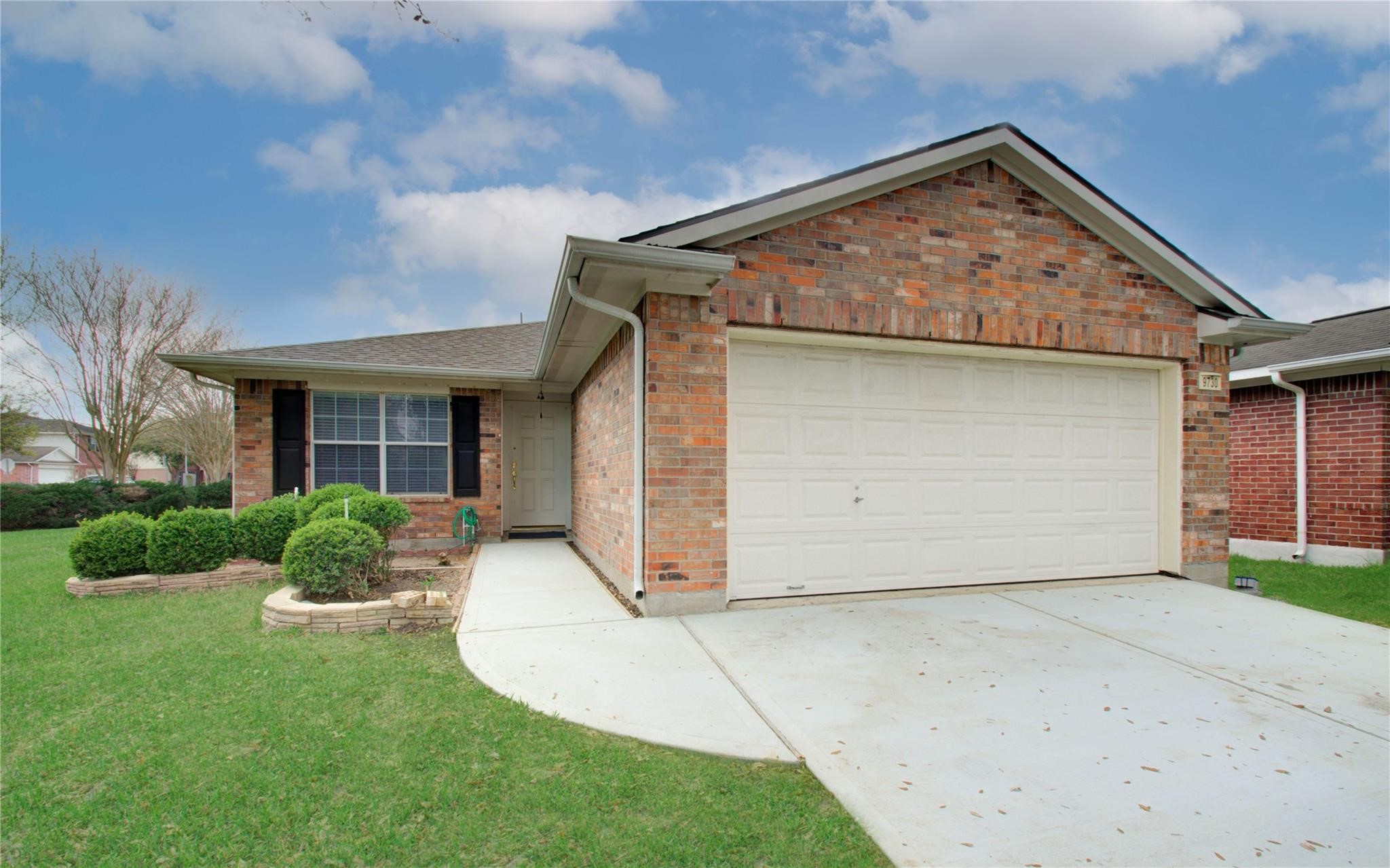 9730 Fieldbloom Lane Sugar Land TX 77498