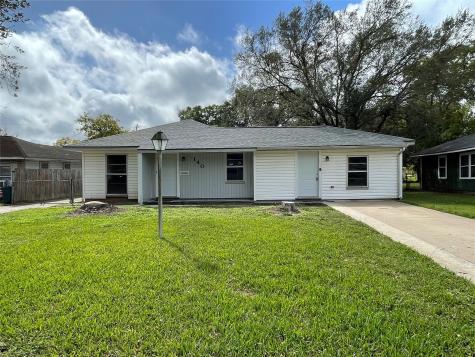 140 Laurel Street Lake Jackson TX 77566