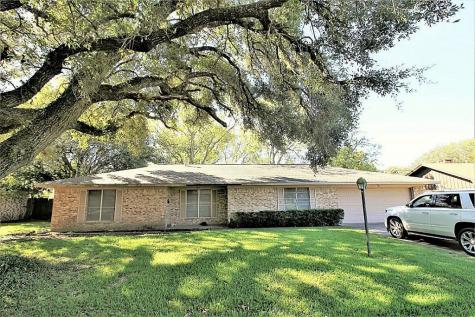 608 University Street Wharton TX 77488