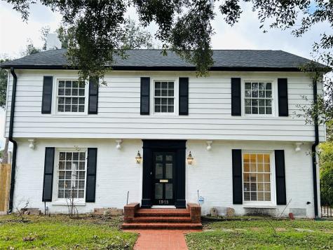1918 Canterbury Street Houston TX 77030