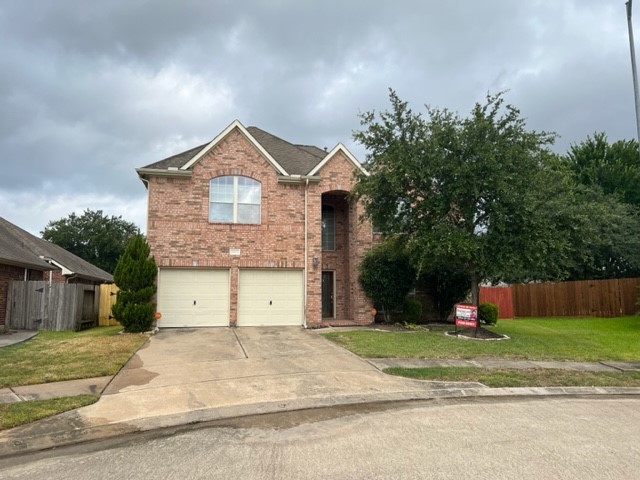 2604 Sun Flare Lane Pearland TX 77584