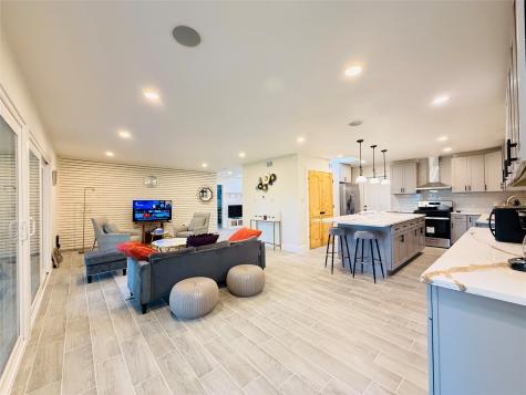 3936 Wagon Road Dickinson TX 77539