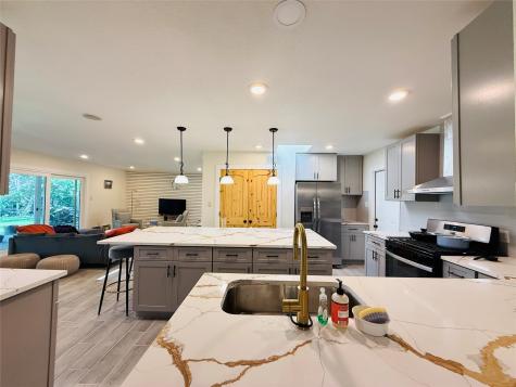 3936 Wagon Road Dickinson TX 77539