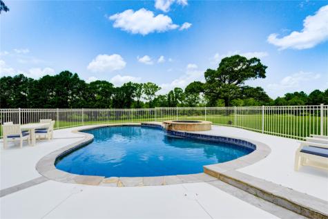 1961 Fm 1375 Road E Huntsville TX 77340