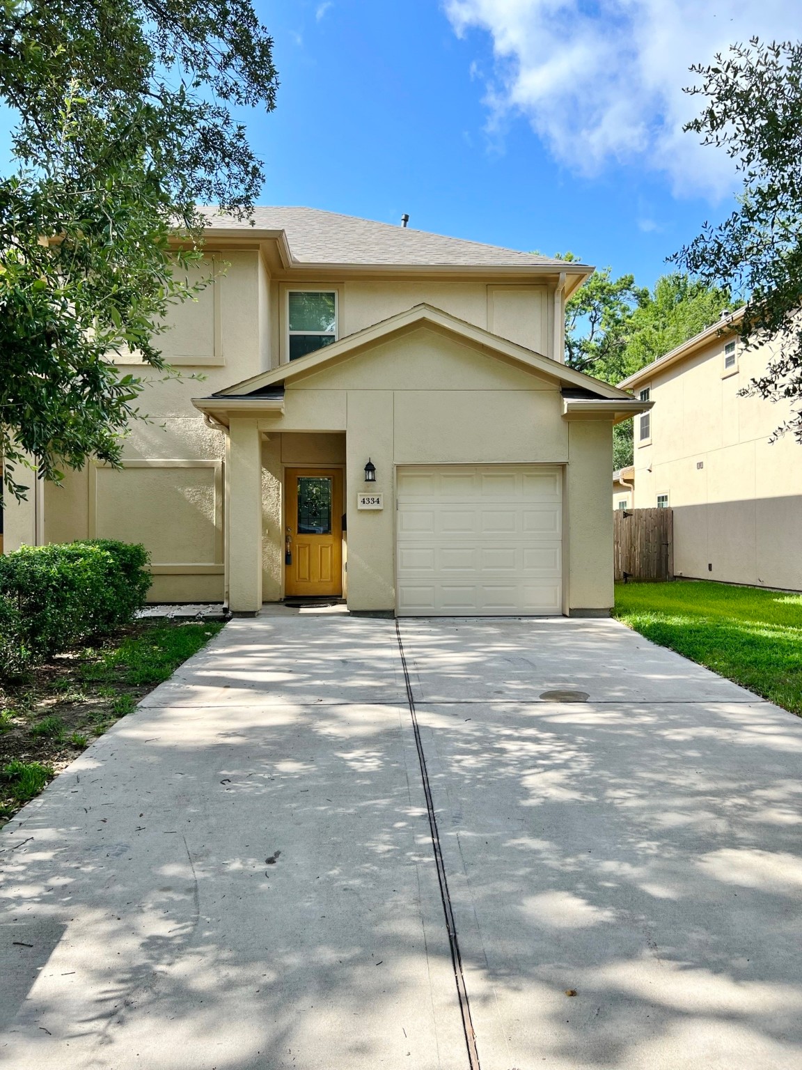 4334 W Plum Street Pearland TX 77581