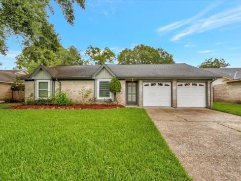 1616 Live Oak Hollow Street Pearland TX 77581