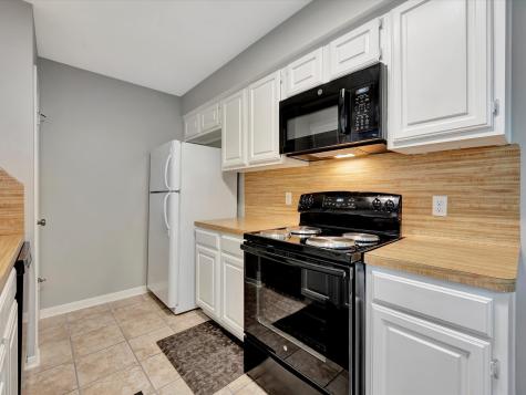 1616 Live Oak Hollow Street Pearland TX 77581