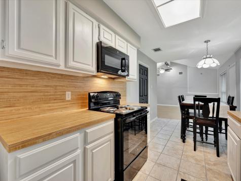 1616 Live Oak Hollow Street Pearland TX 77581