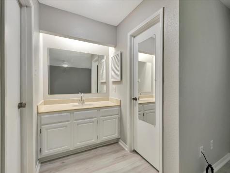 1616 Live Oak Hollow Street Pearland TX 77581