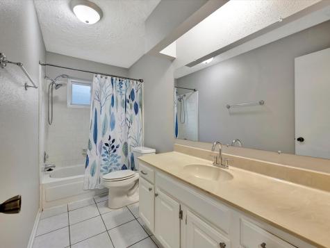 1616 Live Oak Hollow Street Pearland TX 77581