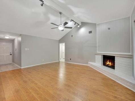 1616 Live Oak Hollow Street Pearland TX 77581