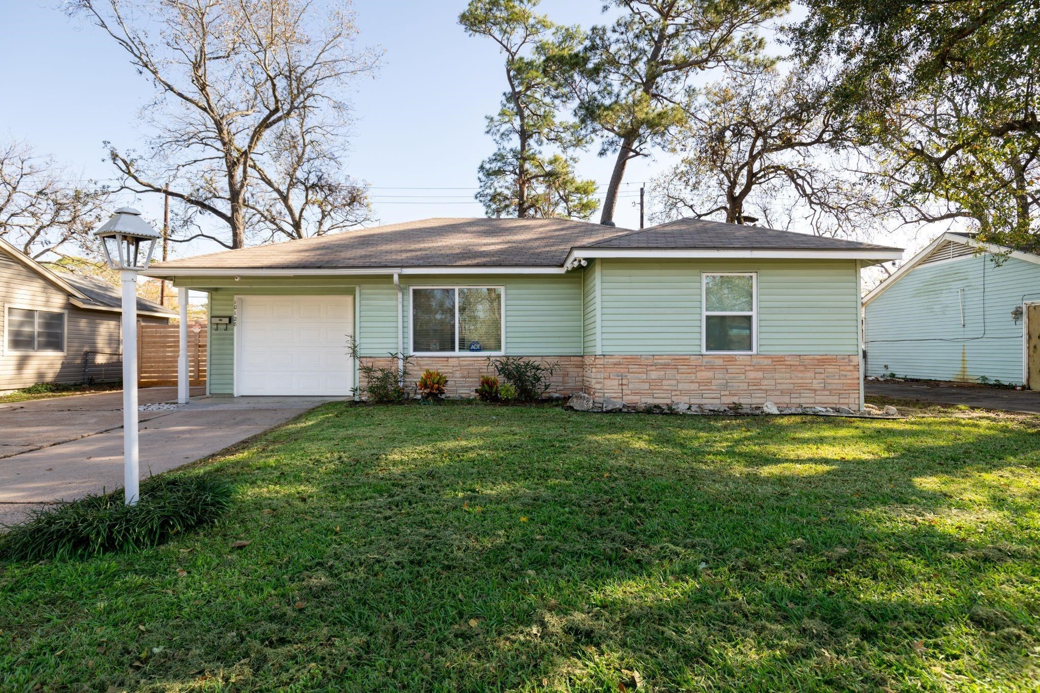 10128 Homestead Road Houston TX 77016