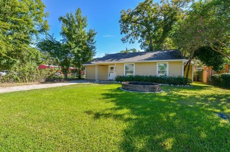 9318 Highlawn Street Houston TX 77022