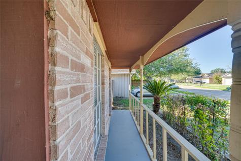 1718 Brickarbor Drive Katy TX 77449