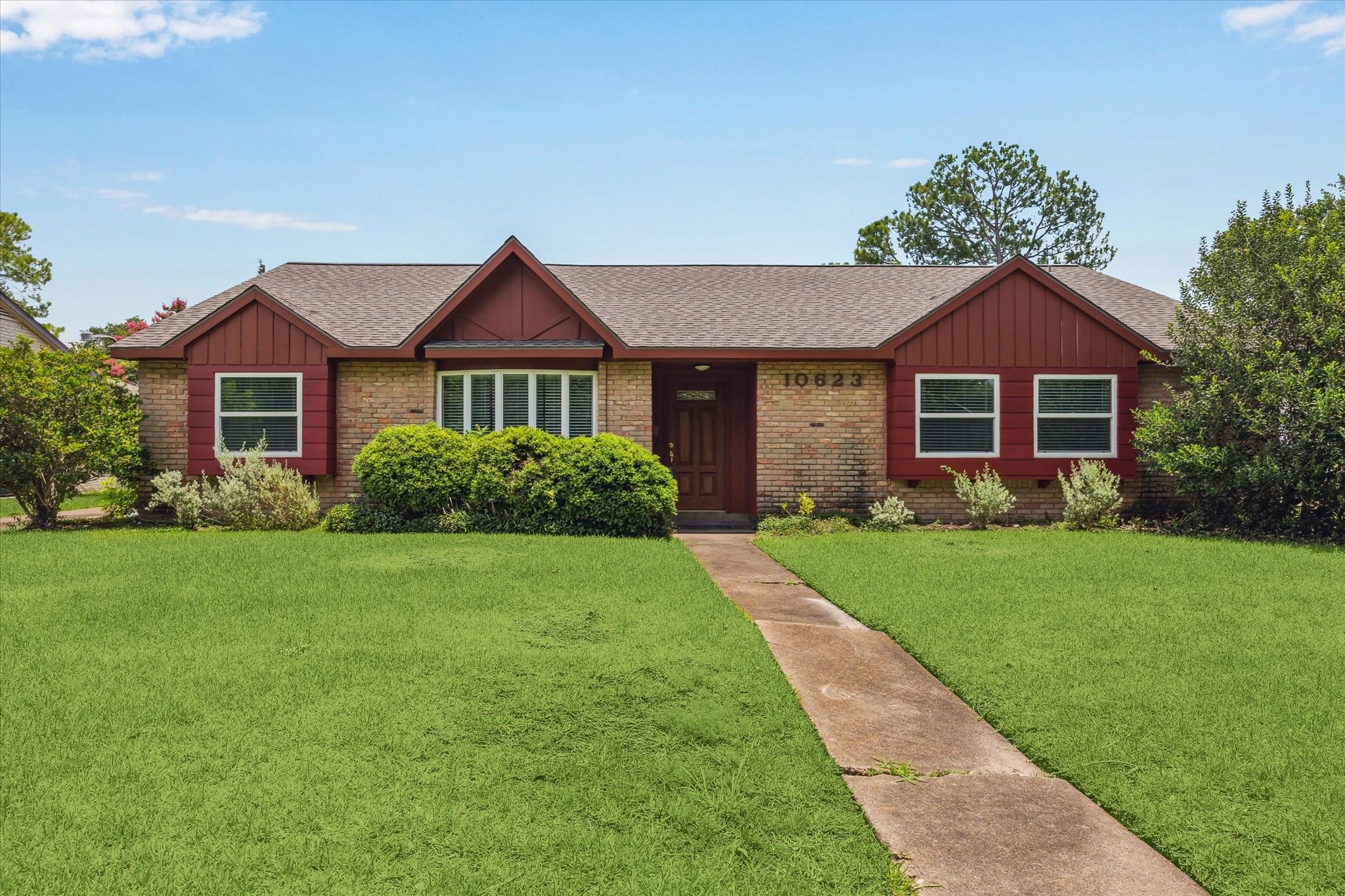 10623 Hillcroft Street Houston TX 77096