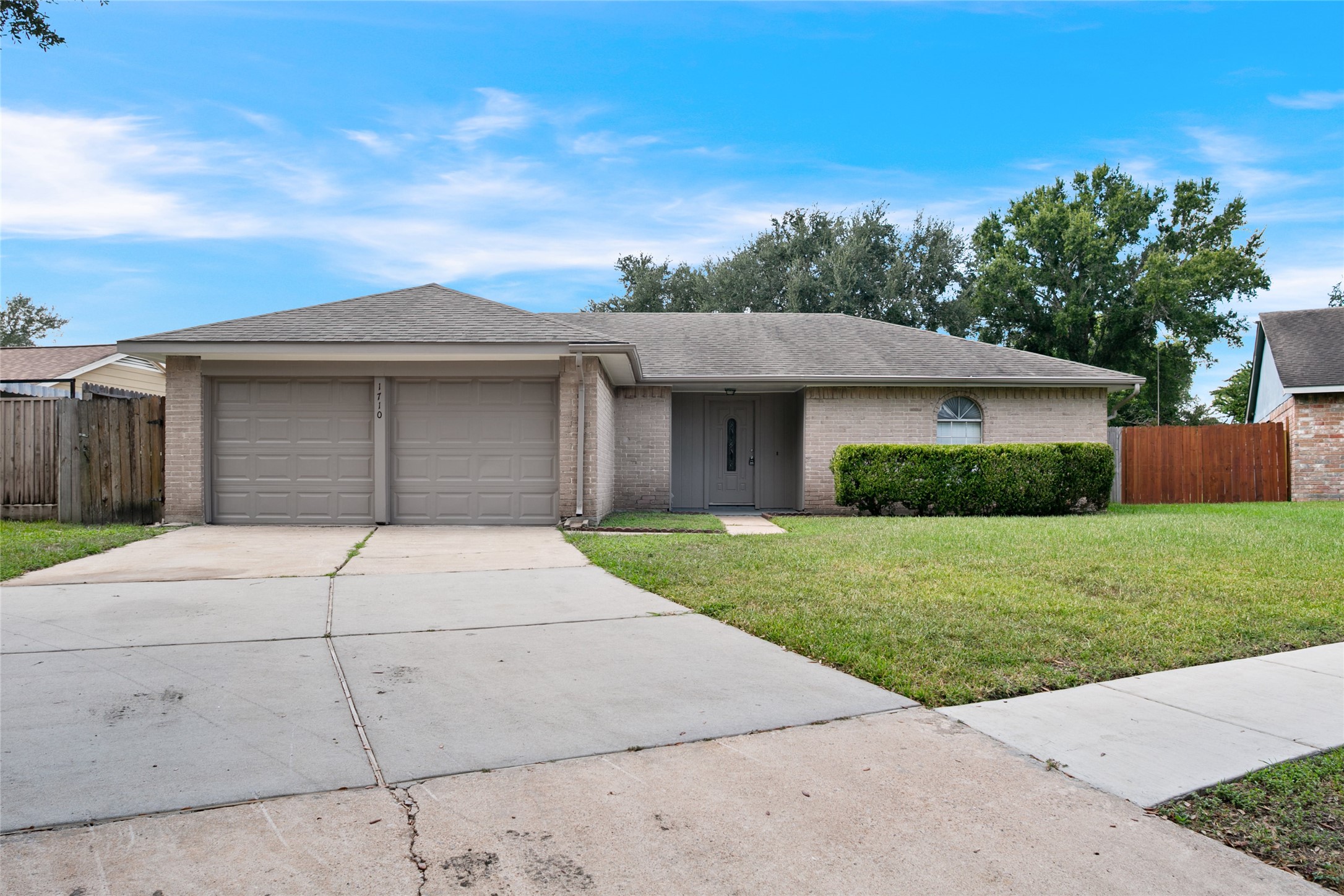 1710 Foxwood Court Missouri City TX 77489
