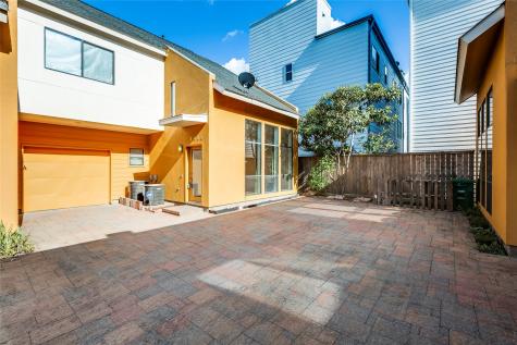 4449 Eigel Street Houston TX 77007