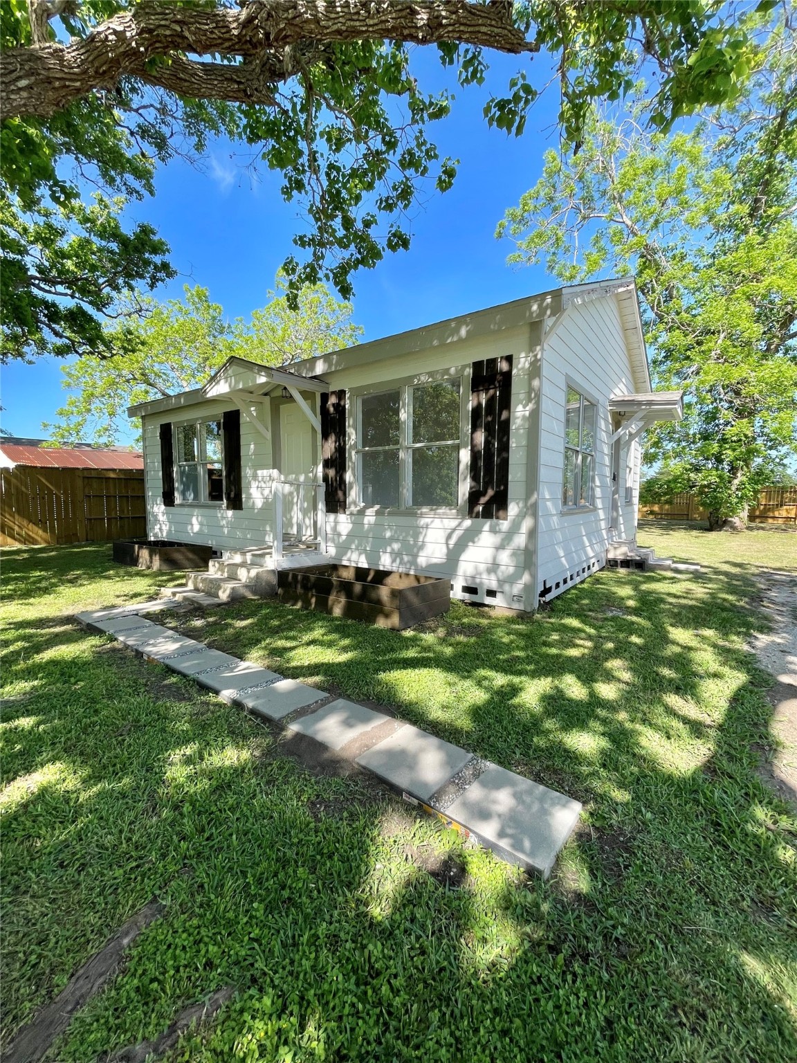 205 S Wilson Street Brazoria TX 77422