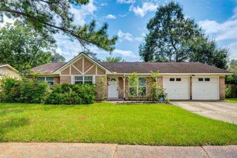 5451 Loch Lomond Drive Houston TX 77096