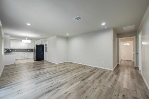 5451 Loch Lomond Drive Houston TX 77096