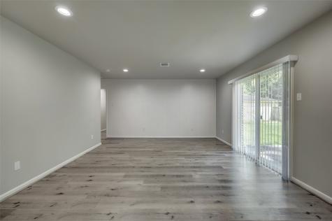 5451 Loch Lomond Drive Houston TX 77096