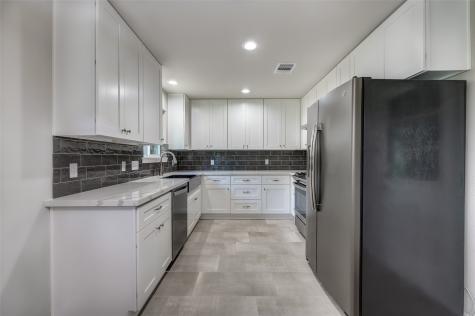 5451 Loch Lomond Drive Houston TX 77096
