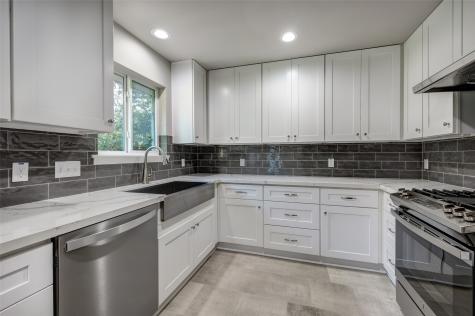 5451 Loch Lomond Drive Houston TX 77096