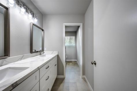 5451 Loch Lomond Drive Houston TX 77096